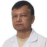 Врач Бимал Чандра Шил